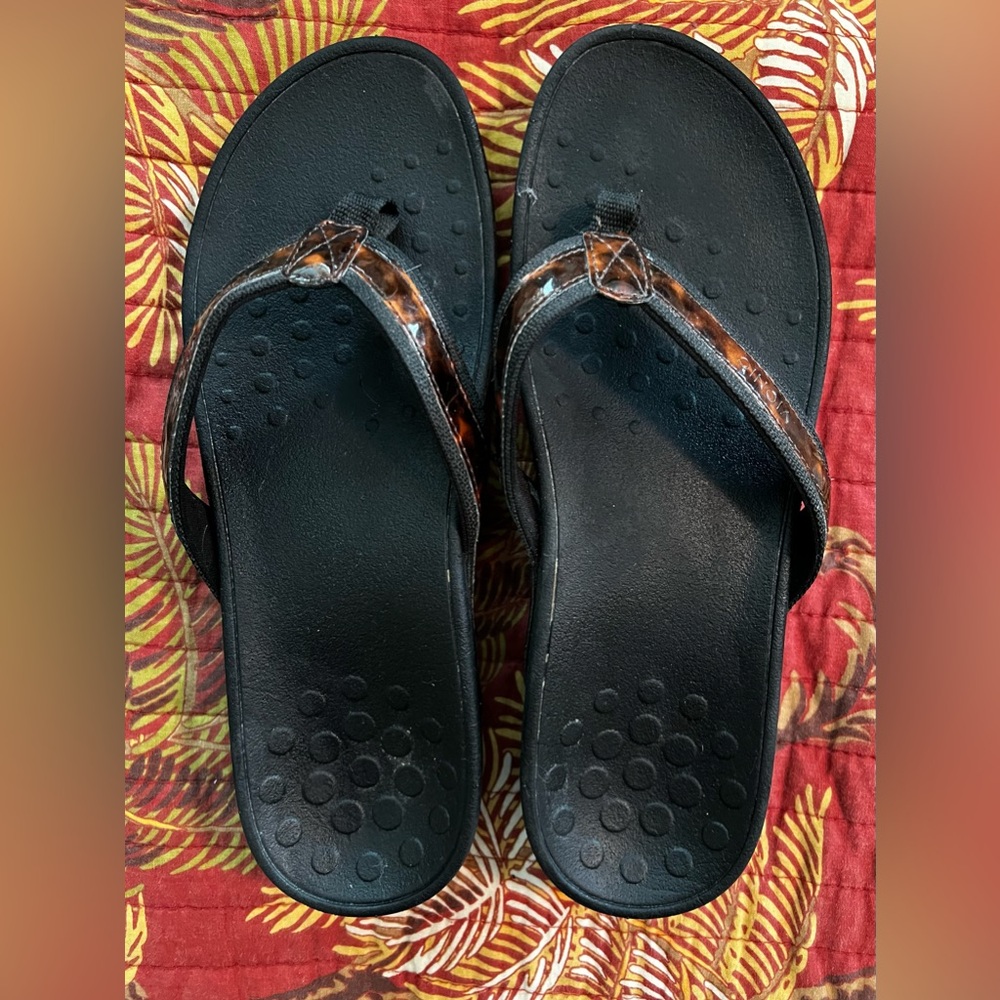 Vionic Pacific High Tide Flip Flops